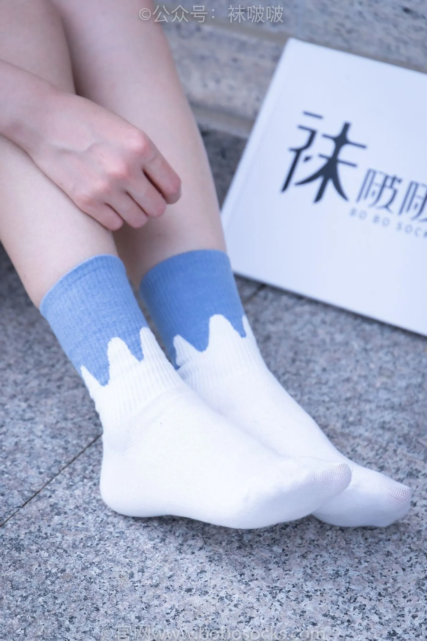 [BoBoSocks袜啵啵]NO.028 小米-运动鞋、白棉袜、裸足 [133P]插图1